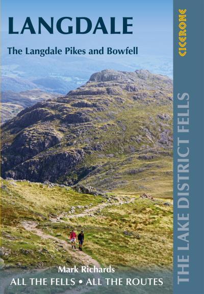 Книга Walking the Lake District Fells - Langdale (Mark  Richards)