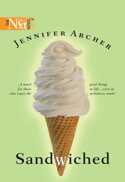 Книга Sandwiched (Jennifer  Archer)